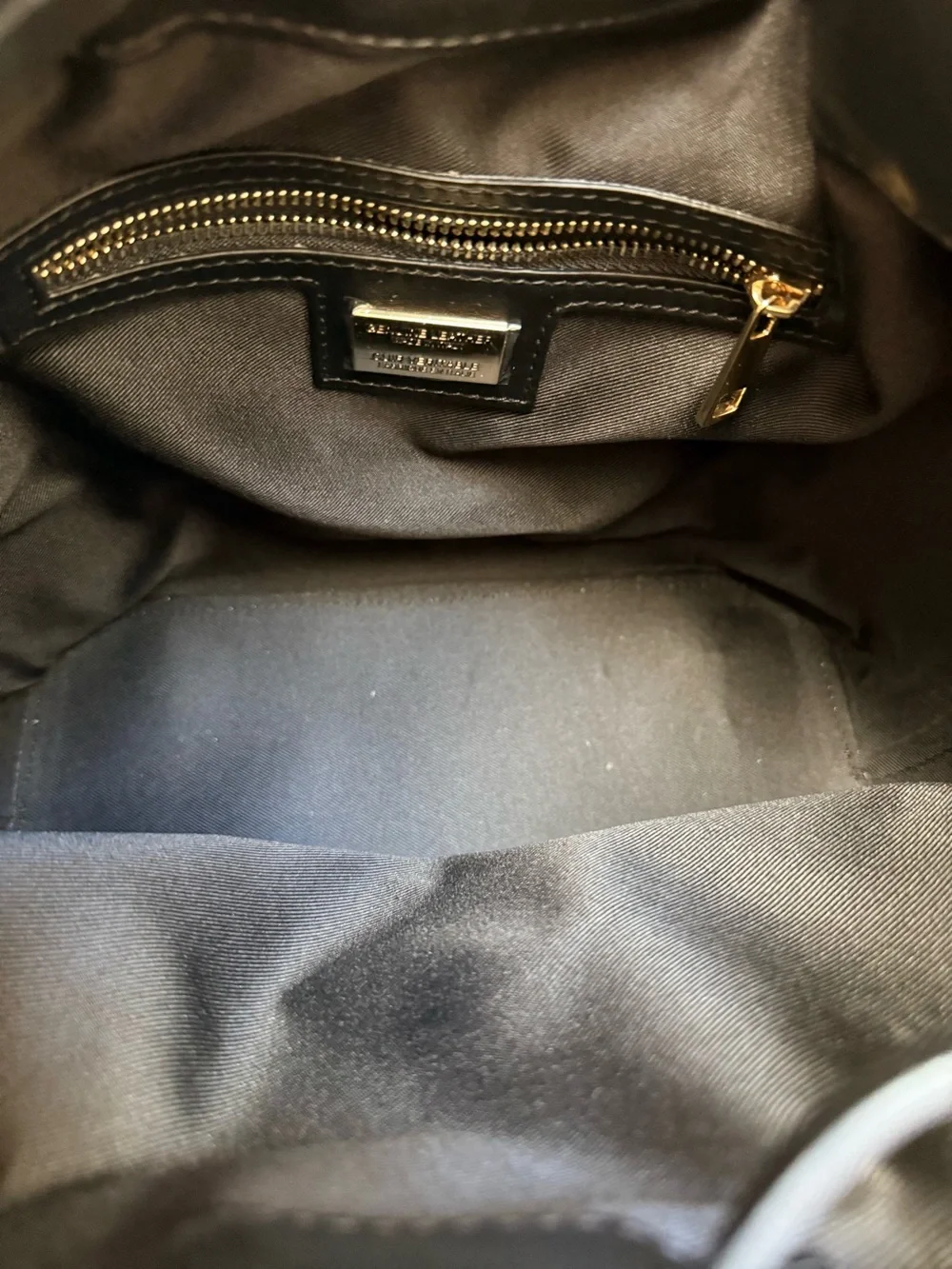 N/A chain black leather
